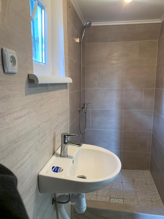Вуличок Appartement Kamjanets-Podilsky Buitenkant foto